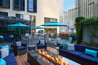 patio area of dog friendly hotel West in Chicago in River North